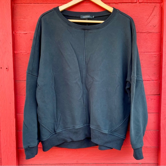 Merokeety Tops - Merokeety heavyweight oversized pullover sweatshirt